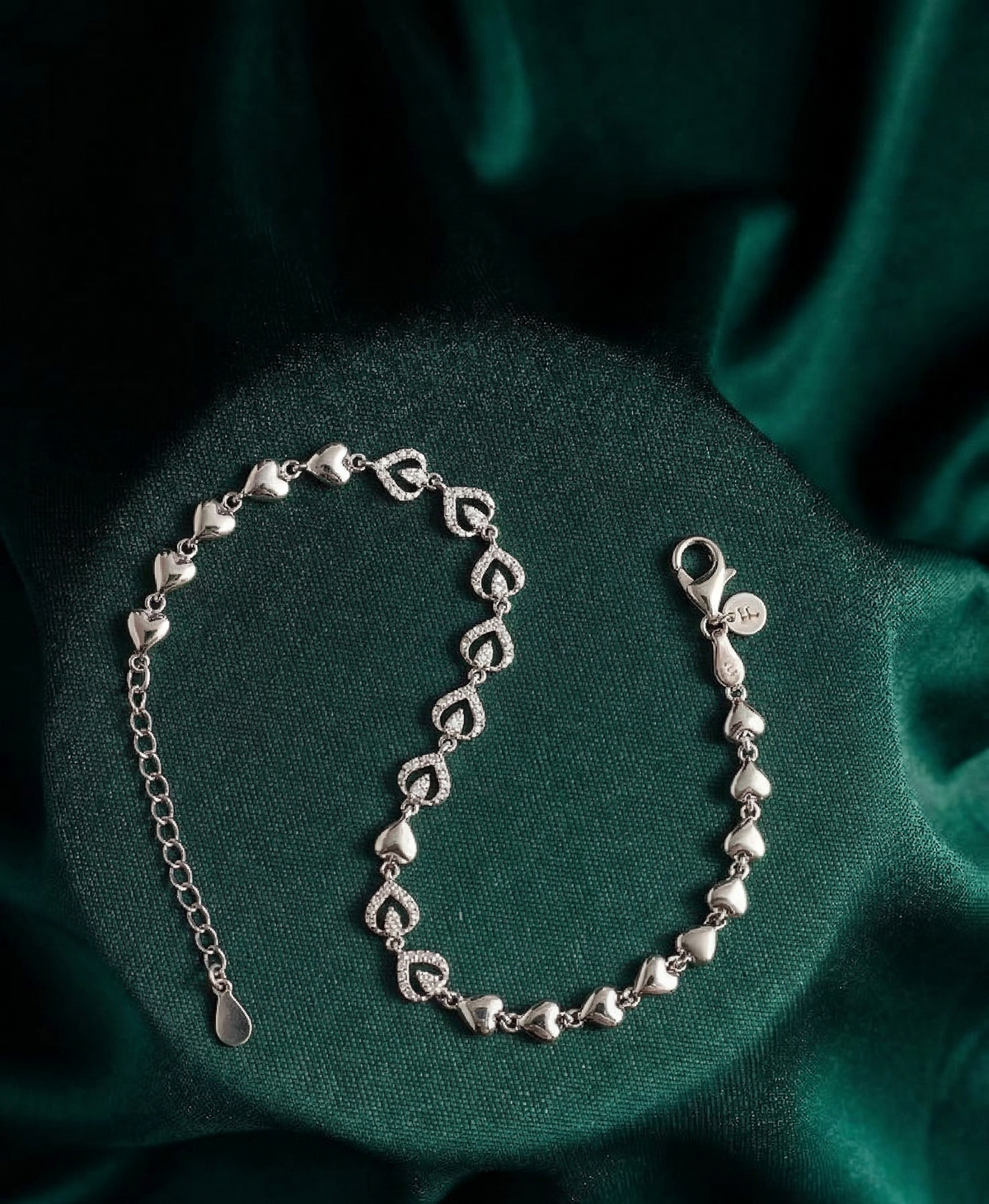 Amara Alternating Pave Heart Bracelet