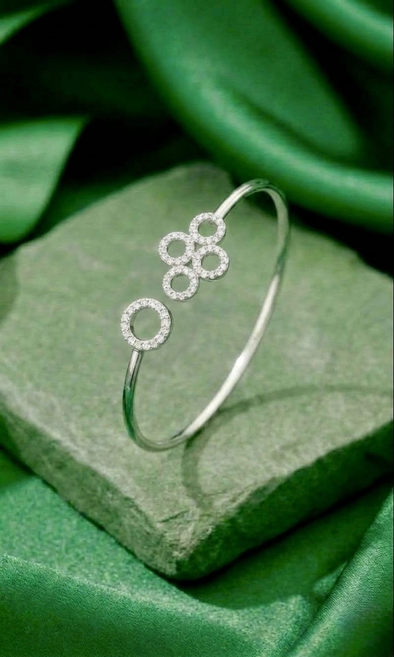 Radiance Cluster Open Cuff