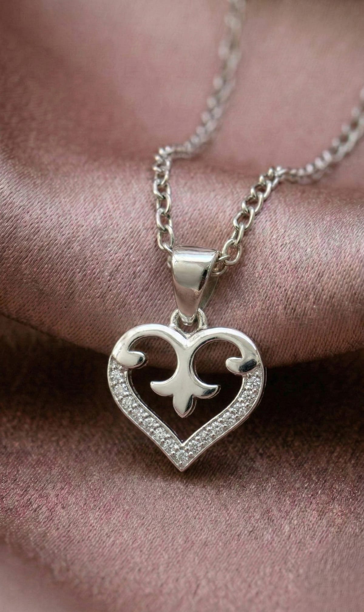 Sparkling Royal Heart Necklace