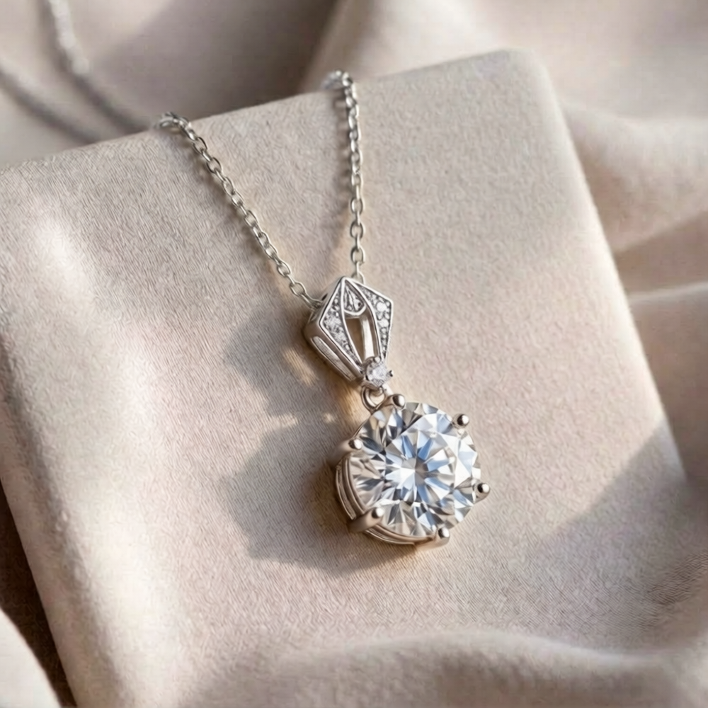 Soleil Large Solitaire Necklace